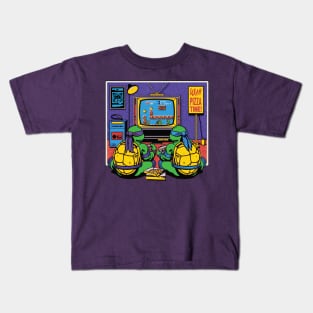 Turtles Retro couch co-op gaming Kids T-Shirt